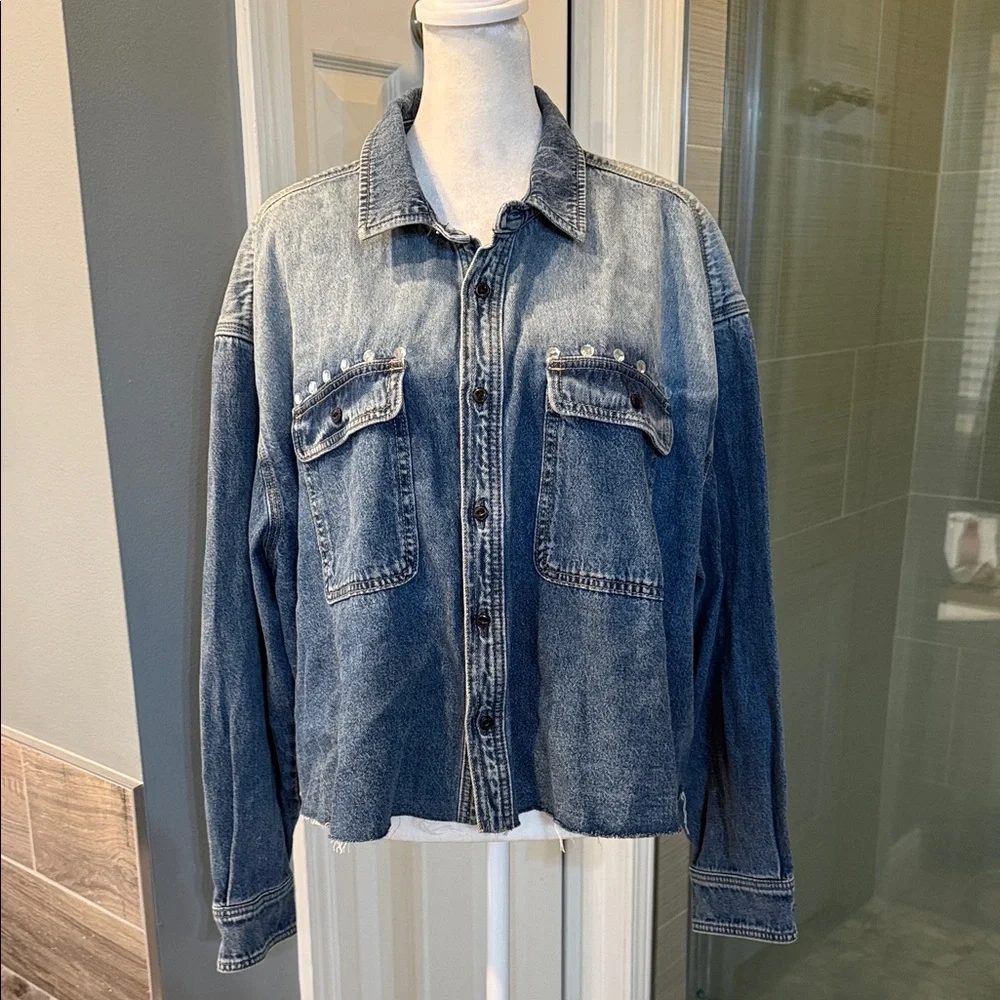 Rebecca Minkoff Jean Cropped Boxy Denim Shirt Jacket Crop Raw Hem Jewels XL - Picture 2 of 10
